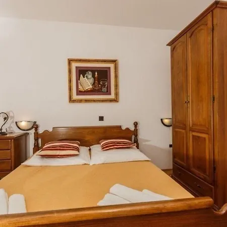Apartment Schoene Mit Meerblick Duce