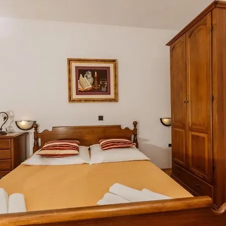 Apartment Schoene Mit Meerblick Duce