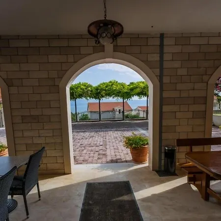 Schoene Mit Meerblick Apartment