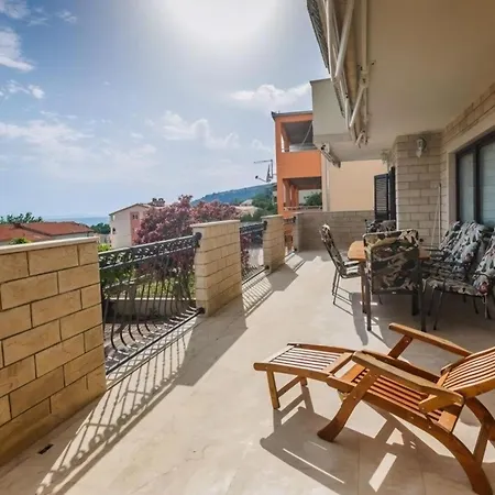 Schoene Mit Meerblick Apartment Duce